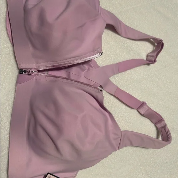 Victoria's Secret Lavender Sports Bra - Picture 5 of 6